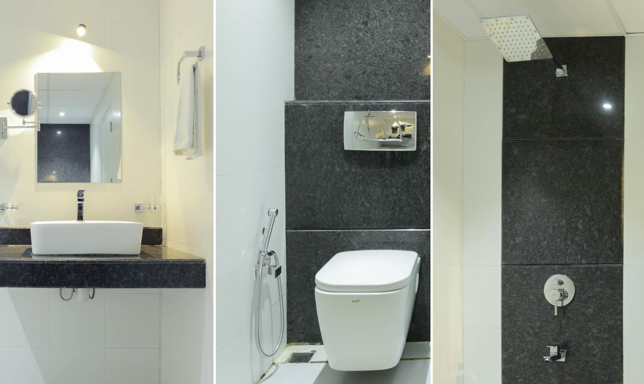 Hotel Crown Suites Kochi Esterno foto