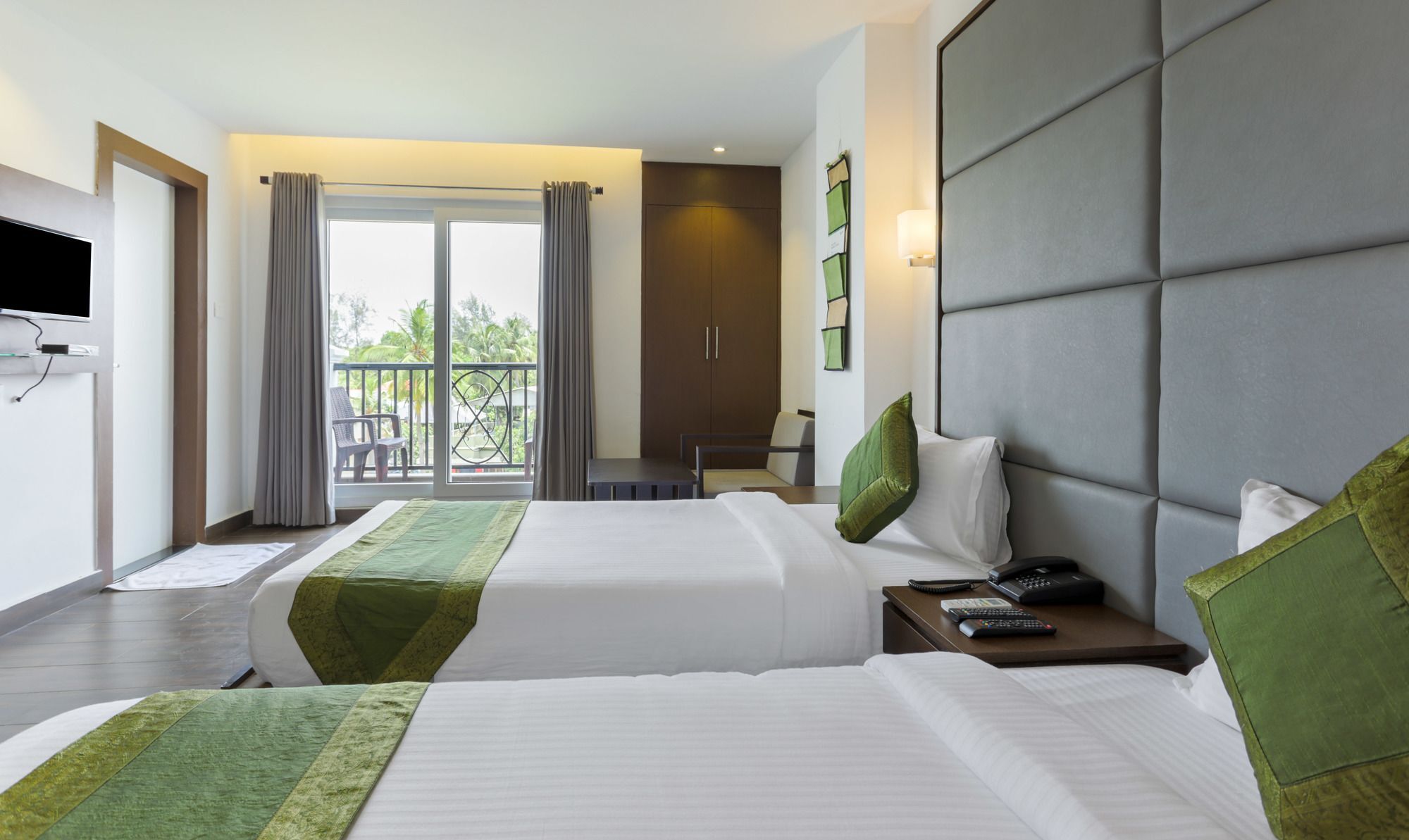 Hotel Crown Suites Kochi Esterno foto